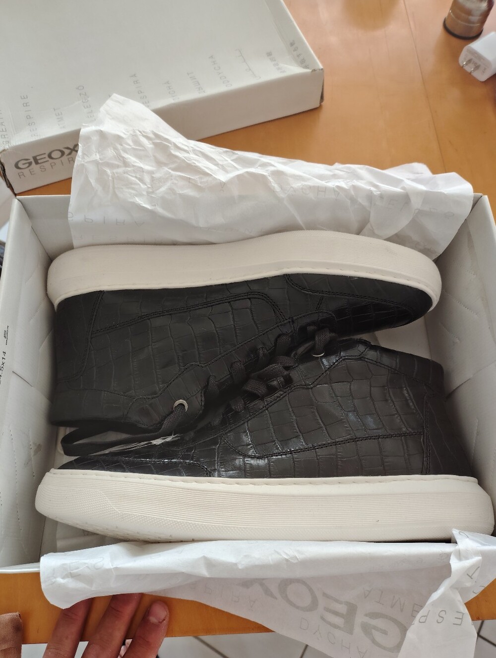 NWT In Box Geox Deiven Black Croc Leather Sneakers Size 12